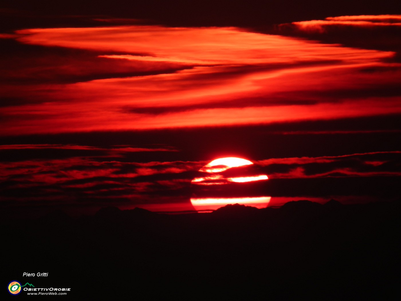 70 Tramonto di fuoco al Pertus .JPG